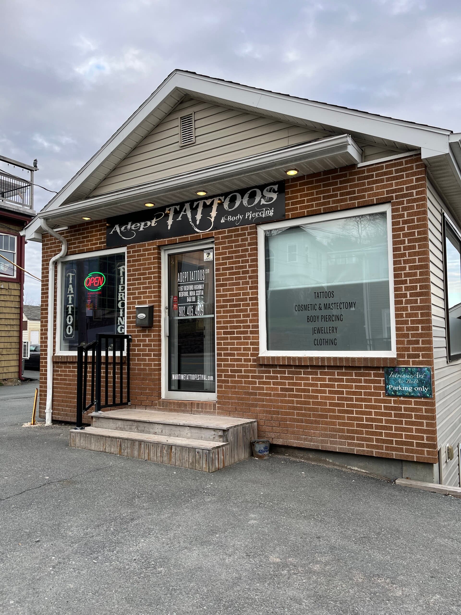 Adept Tattoos & Body Piercing Studio - Bedford