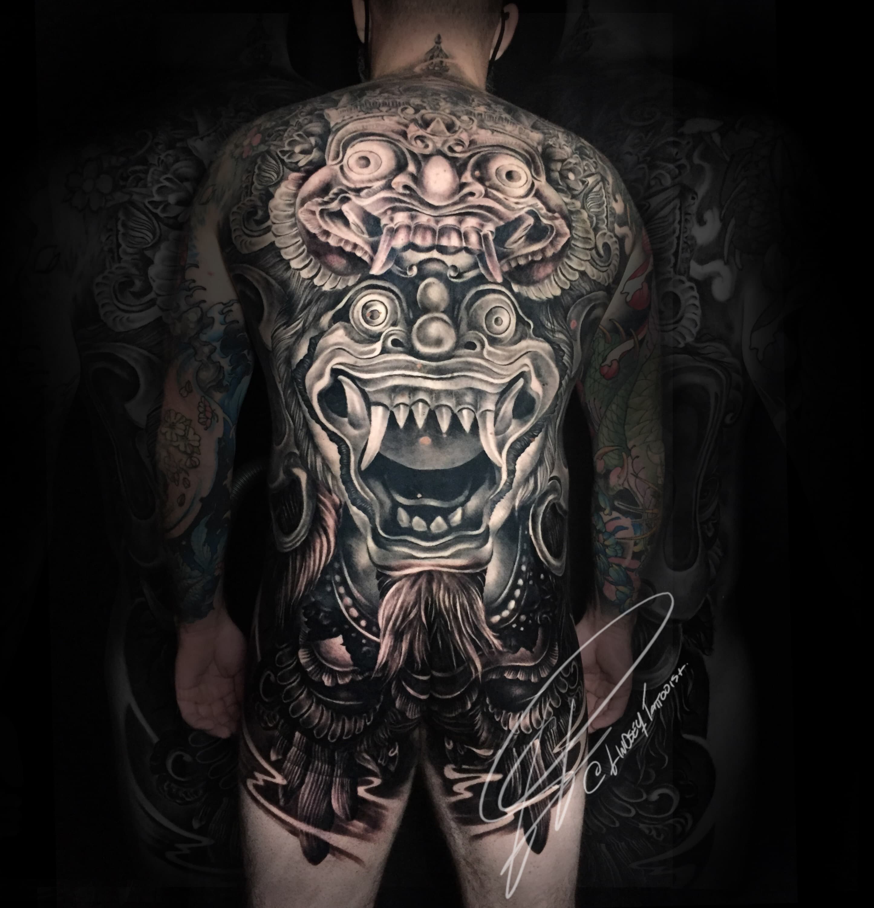 Completed large-scale black-and-grey tattoo in Lindsey Pergentile's official portfolio