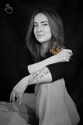 Julie Vaillancourt — photographie dans sa biographie officielle
