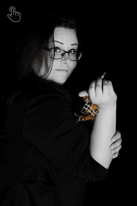Emmanuelle Moreau — photographie dans sa biographie officielle