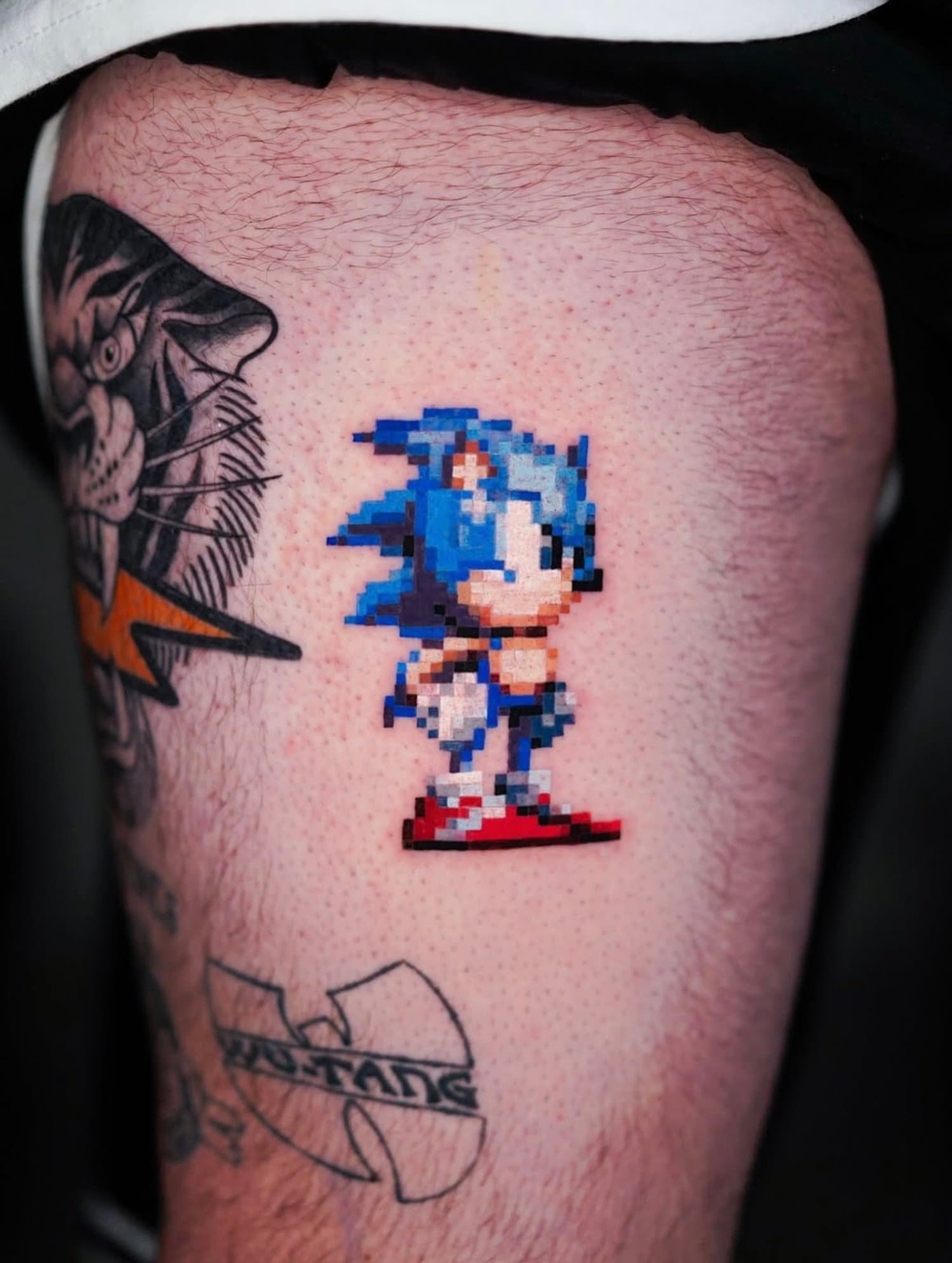 Too fast for HD. Pixelated Sonic 💨 Done by @suno_tattoo ! Book in a nostalgic tattoo via: 📧 info@sjtattoostudio.com