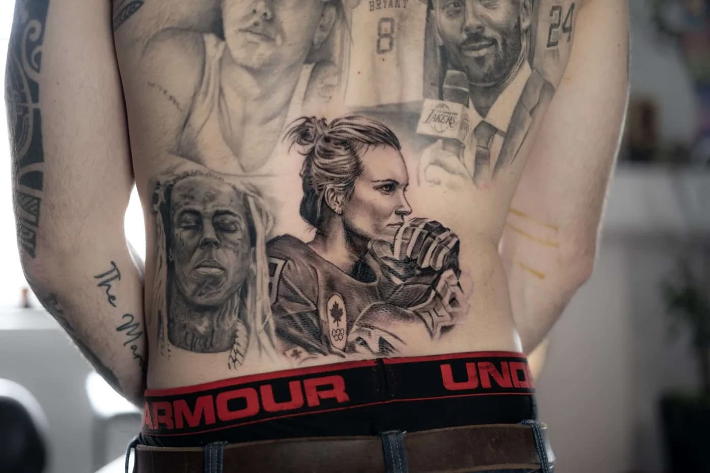 Dos, portraits réalistes icônes sportives — Nima Tattoo Montréal