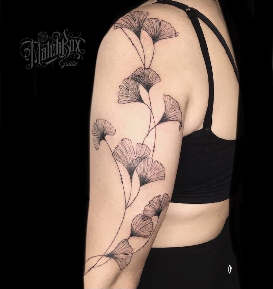 Full arm floral by @blakewoodink
.
.
#toronto #torontotattoo #torontotattooartist #torontotattooshop #dundaswest #queenwest #matchboxtattoo #ink #girlswithtattoos #guyswithtattoos #follow #like #matchboxtattoo #covid #covid_19