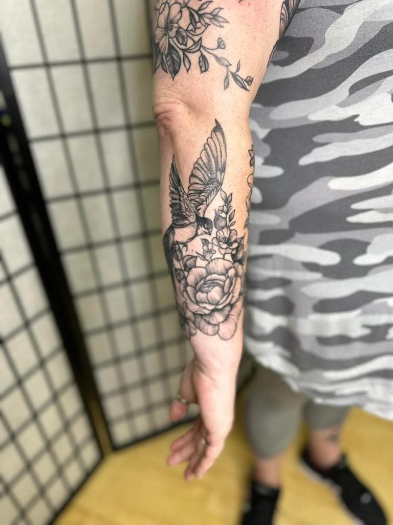 New West female hand tattoos